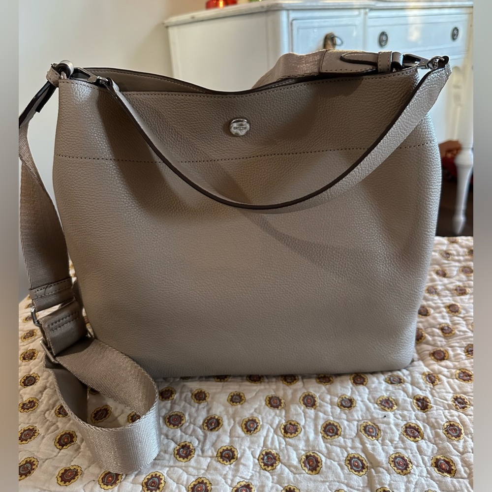 DKNY Winston Gray Leather Bag Like New Condition